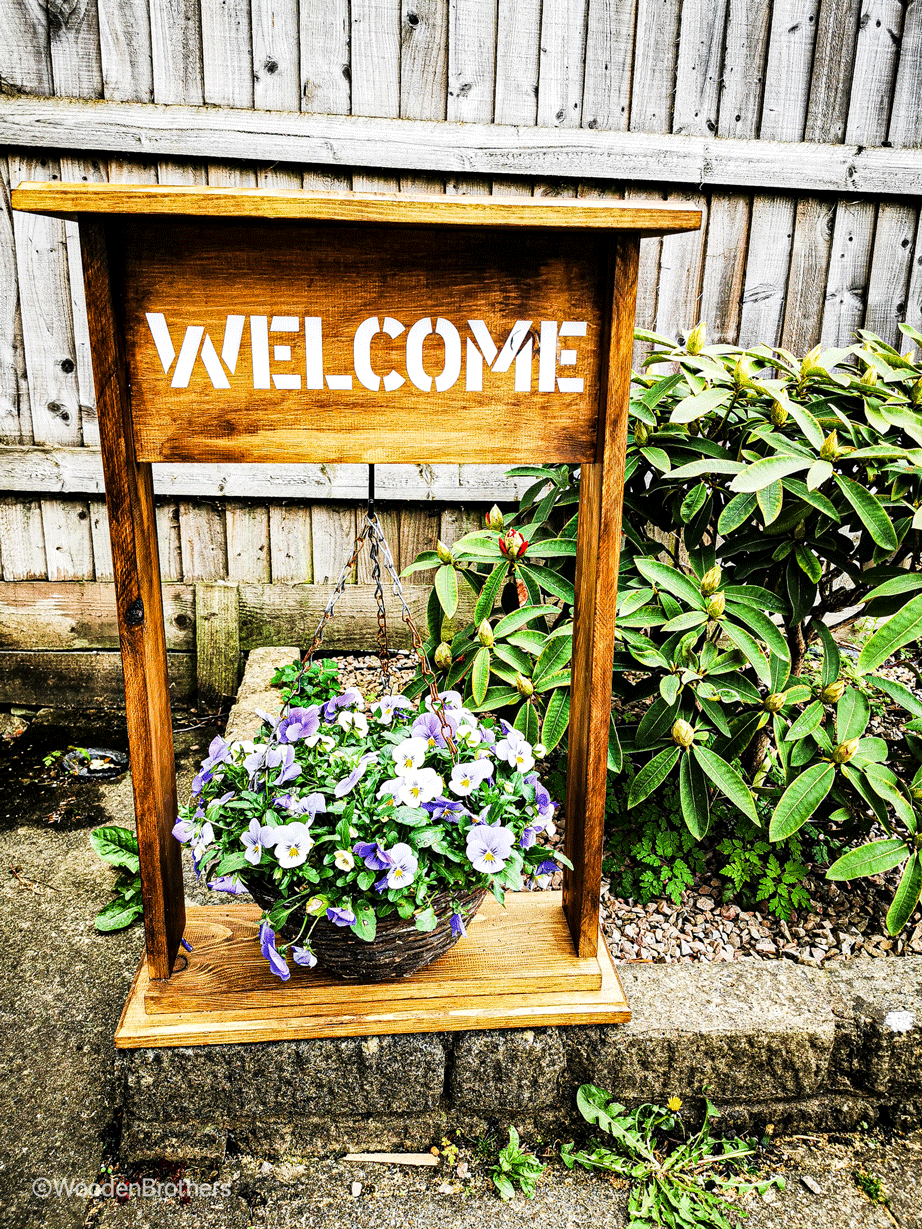 Hanging basket plant stand